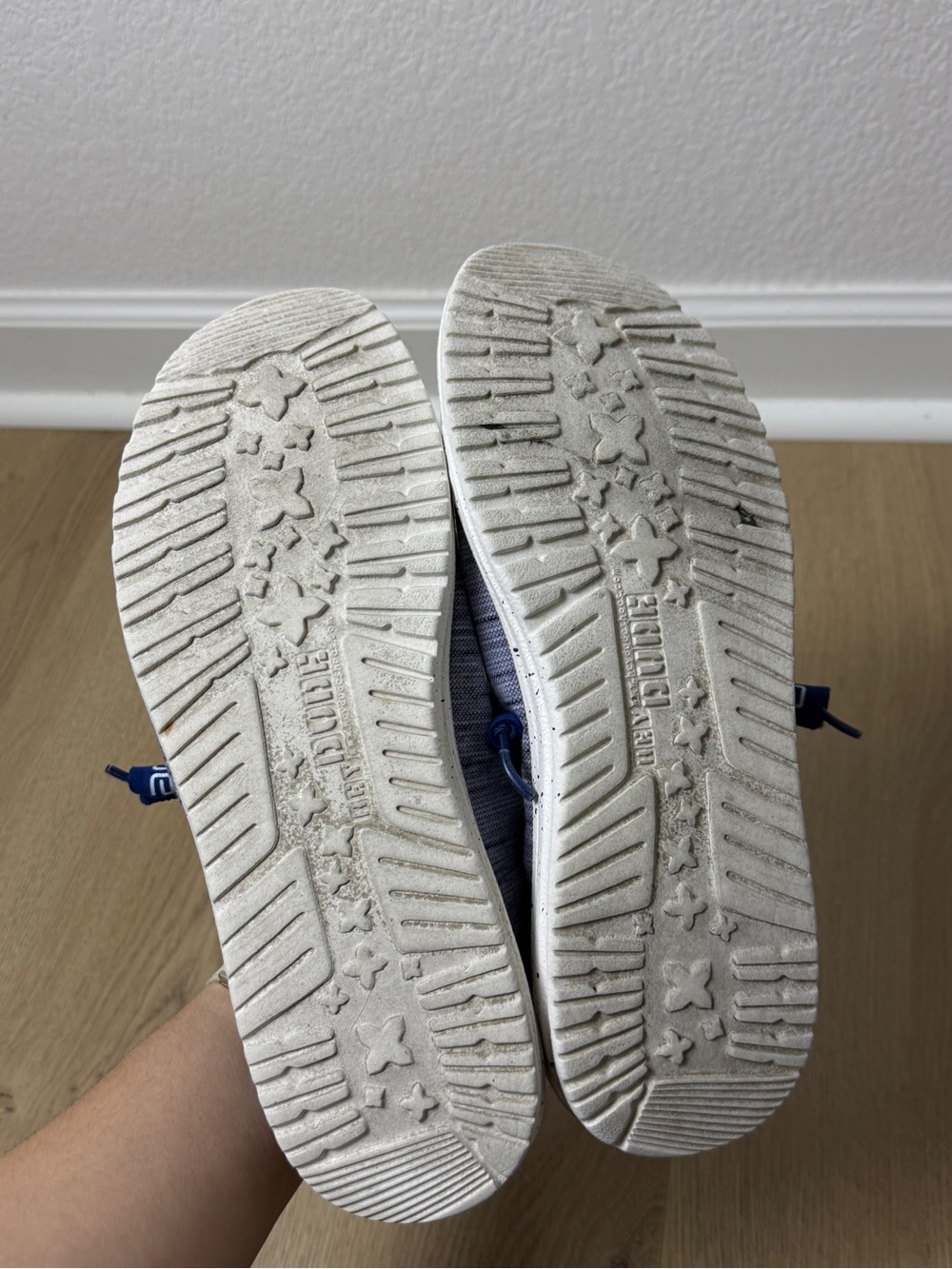 Hey Dude men’s Wally Knit Slip-On Sneakers in Heathered Blue size 9 - Picture 8 of 10